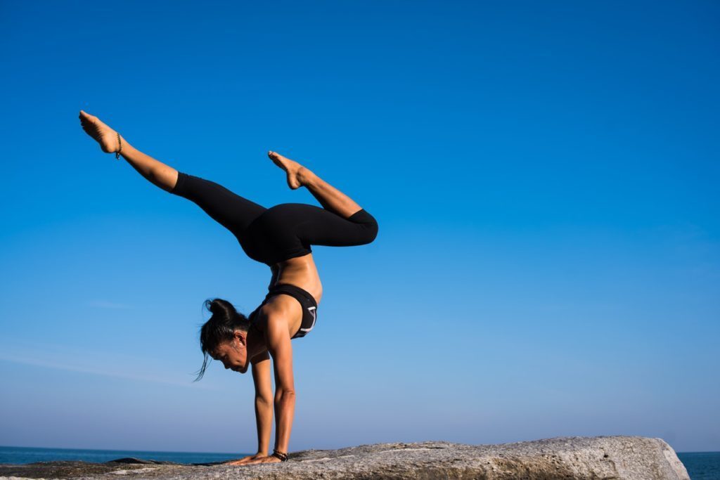 Có nên mua khóa học yoga online hay không?